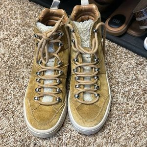 Marc Fisher LTD Mally. size 6